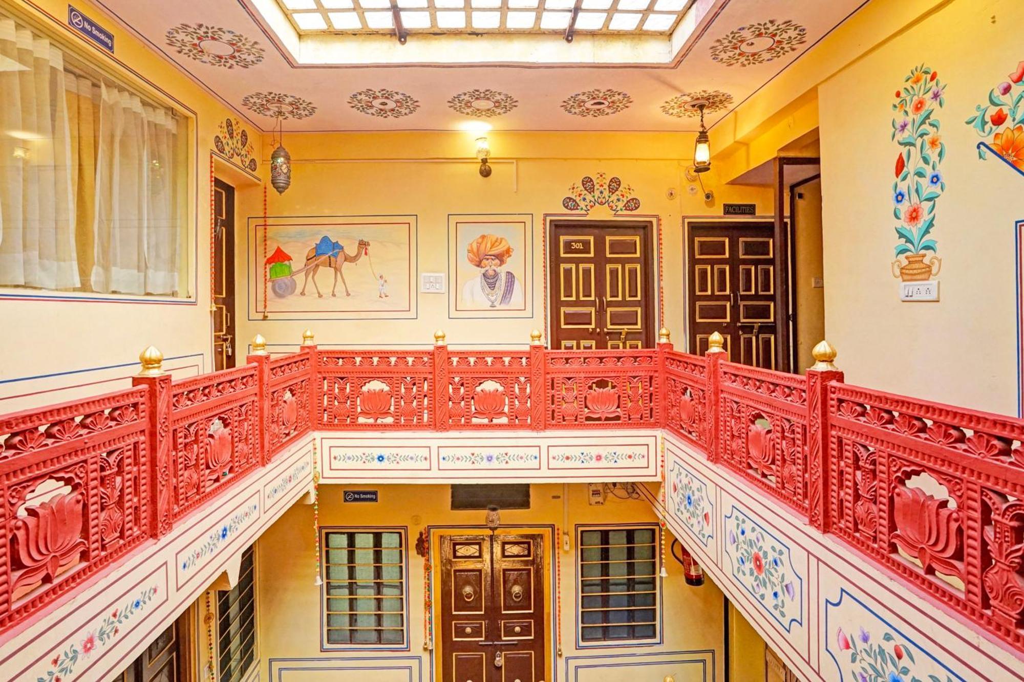 Hotel Super Collection O Ramganj Near Hawa Mahal à Jaipur Extérieur photo