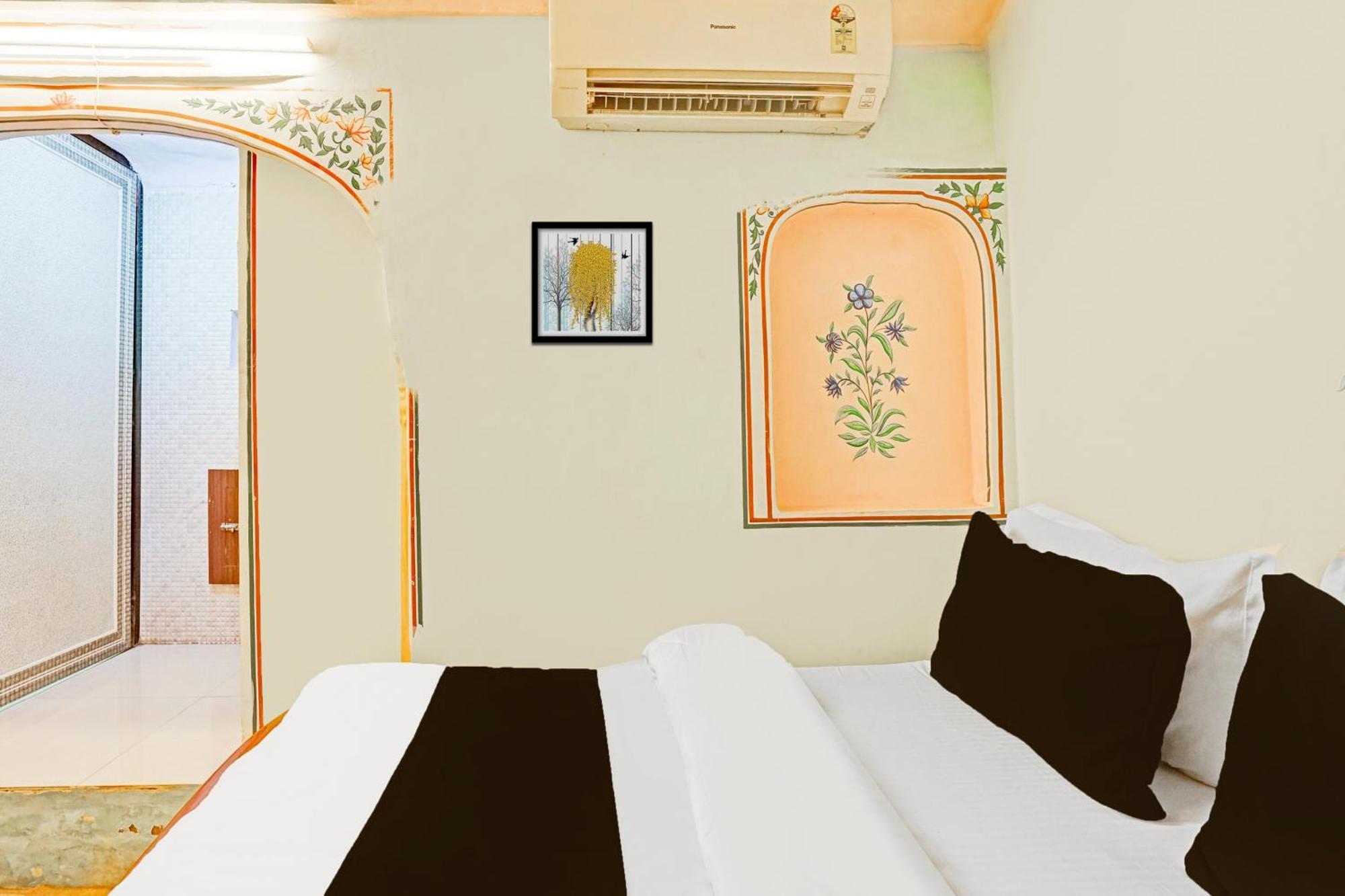 Hotel Super Collection O Ramganj Near Hawa Mahal à Jaipur Extérieur photo