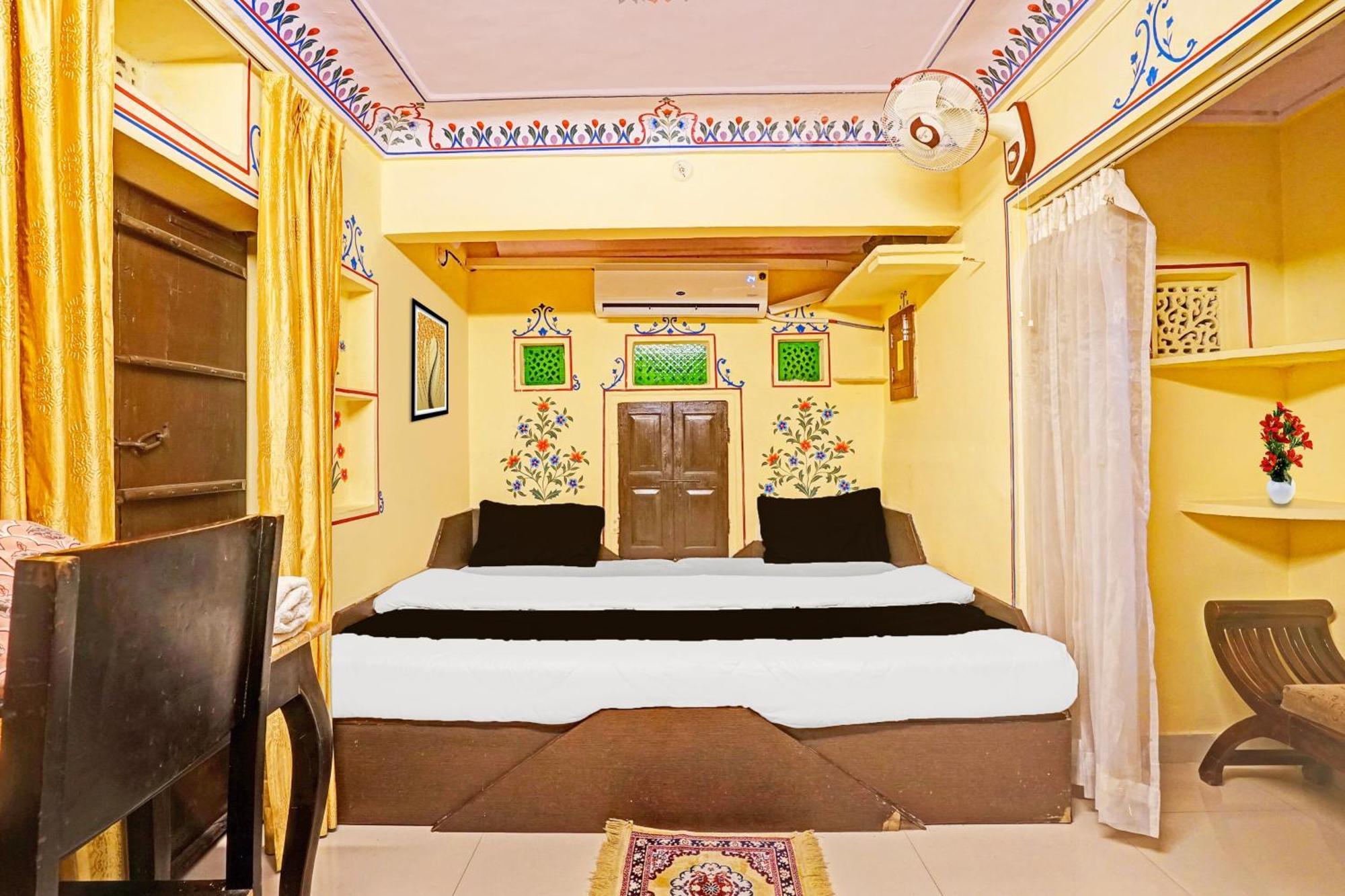 Hotel Super Collection O Ramganj Near Hawa Mahal à Jaipur Extérieur photo