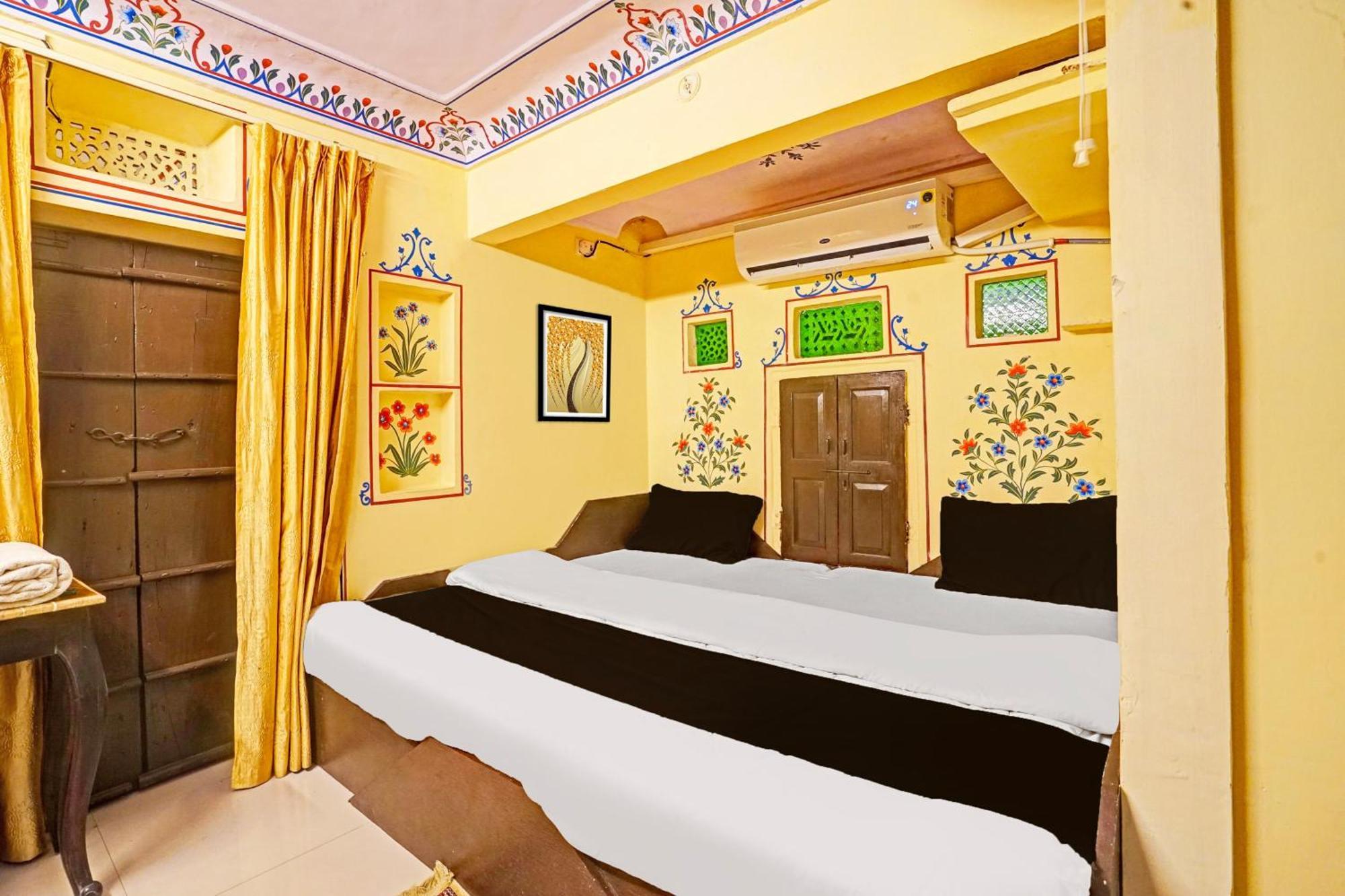 Hotel Super Collection O Ramganj Near Hawa Mahal à Jaipur Extérieur photo