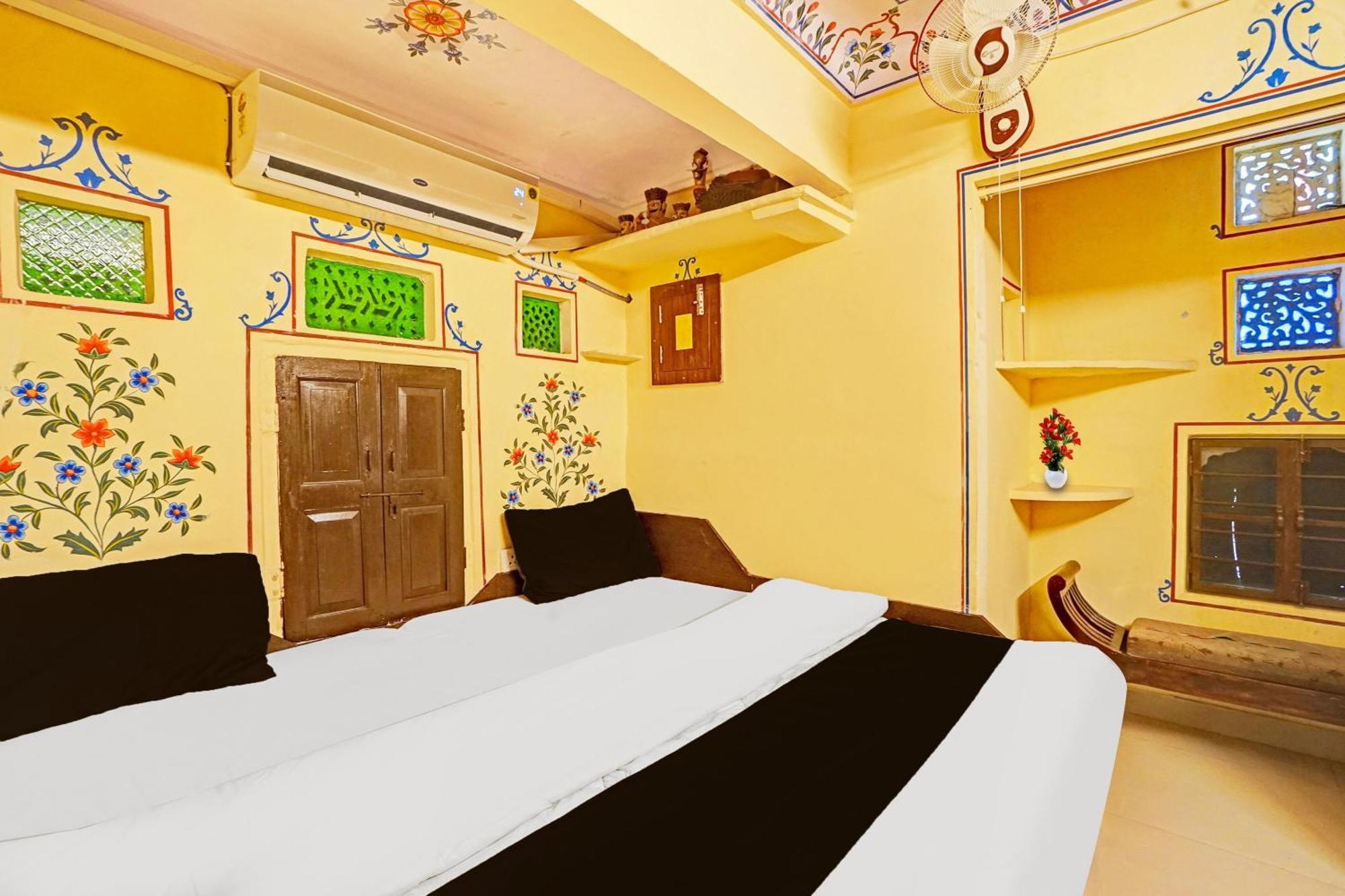 Hotel Super Collection O Ramganj Near Hawa Mahal à Jaipur Extérieur photo