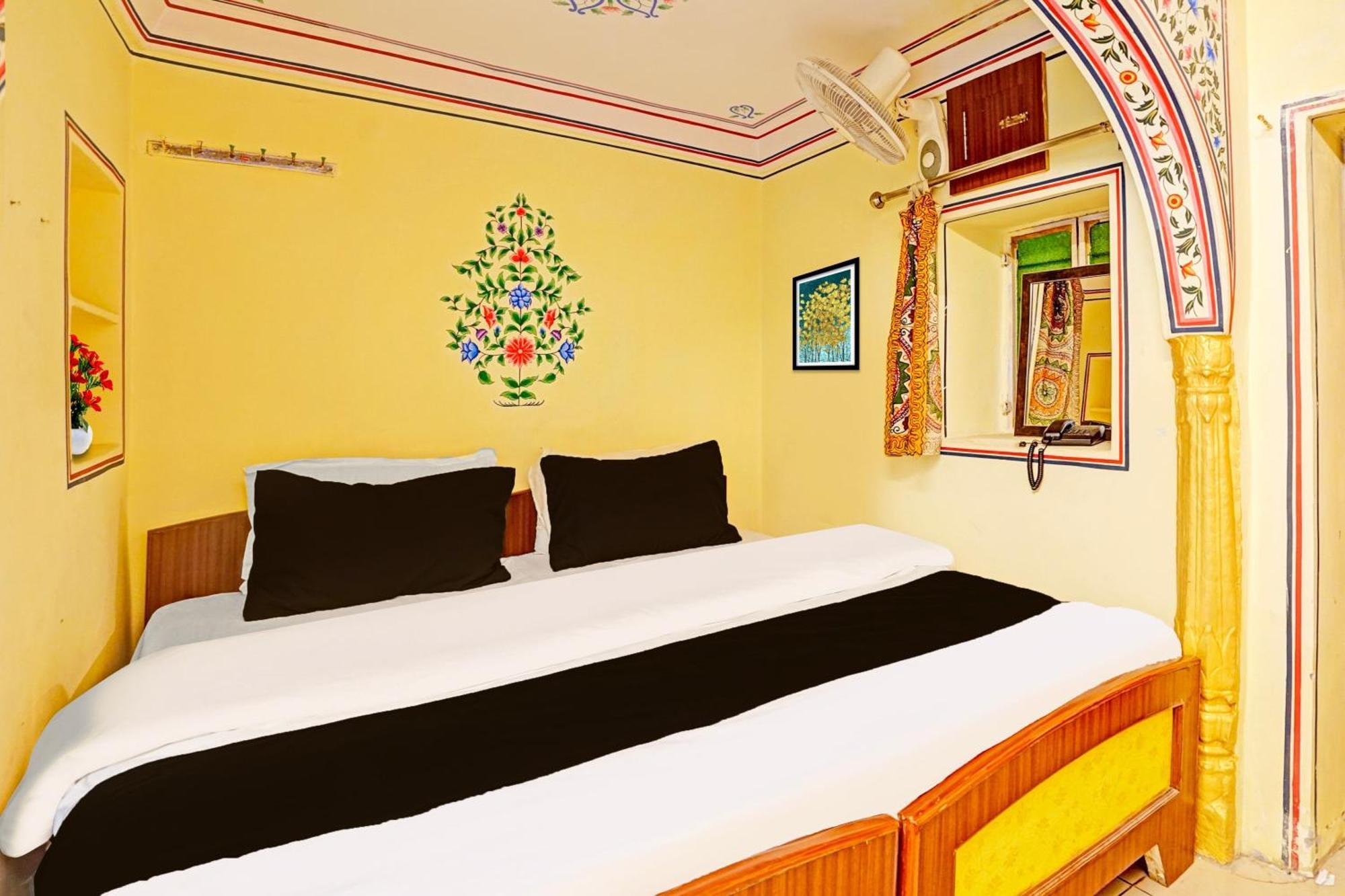 Hotel Super Collection O Ramganj Near Hawa Mahal à Jaipur Extérieur photo